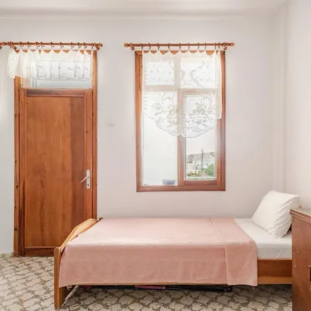 Apartman Peaceful 150 M From The Sea Kusadası