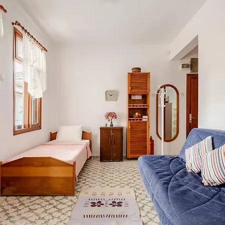 Peaceful 150 M From The Sea קוסדסי