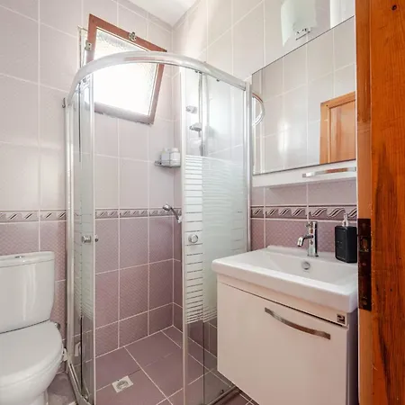 Apartamento Peaceful 150 M From The Sea Kusadası