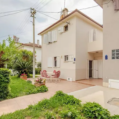 公寓 Peaceful 150 M From The Sea